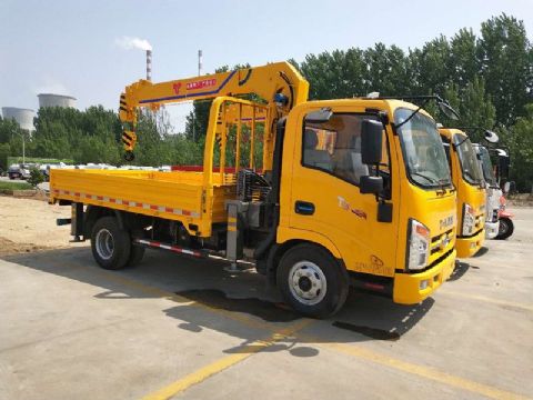 點擊查看詳細信息<br>標題：4噸唐駿隨車吊 閱讀次數：2077