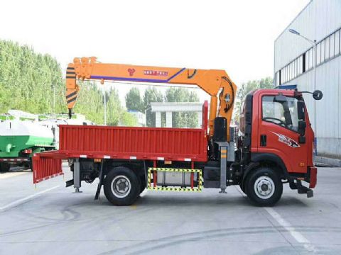 點擊查看詳細信息<br>標題：4噸重汽王牌隨車吊 閱讀次數：2081