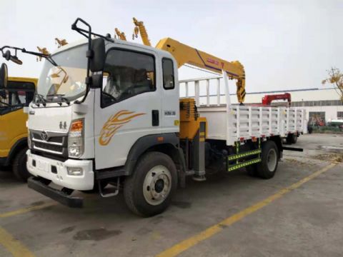 點(diǎn)擊查看詳細(xì)信息<br>標(biāo)題：5噸重汽豪曼隨車吊 閱讀次數(shù)：2859